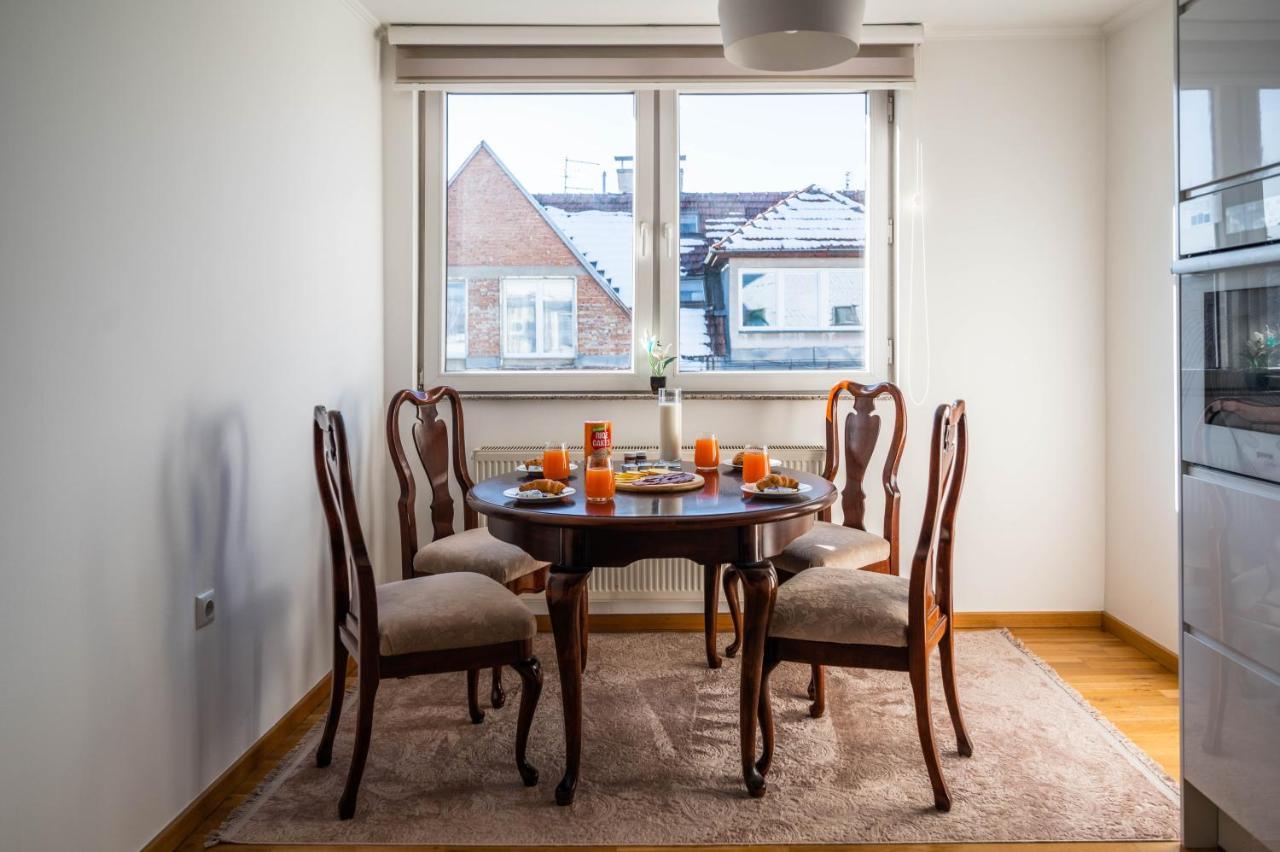 Bright 2Bdr Apartment In The Main Pedestrian Zone Sarajevo Bagian luar foto