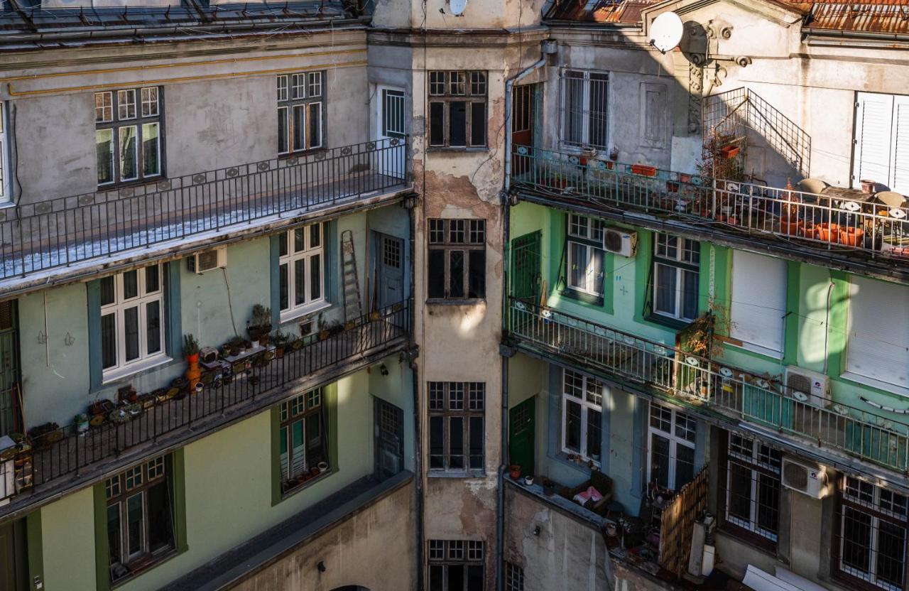 Bright 2Bdr Apartment In The Main Pedestrian Zone Sarajevo Bagian luar foto