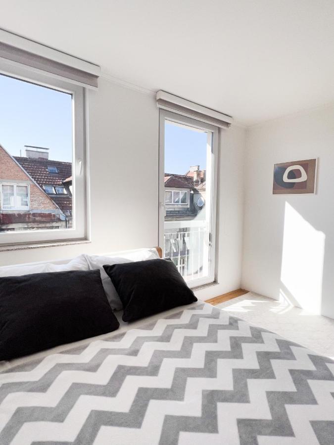 Bright 2Bdr Apartment In The Main Pedestrian Zone Sarajevo Bagian luar foto