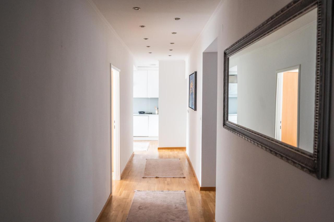 Bright 2Bdr Apartment In The Main Pedestrian Zone Sarajevo Bagian luar foto